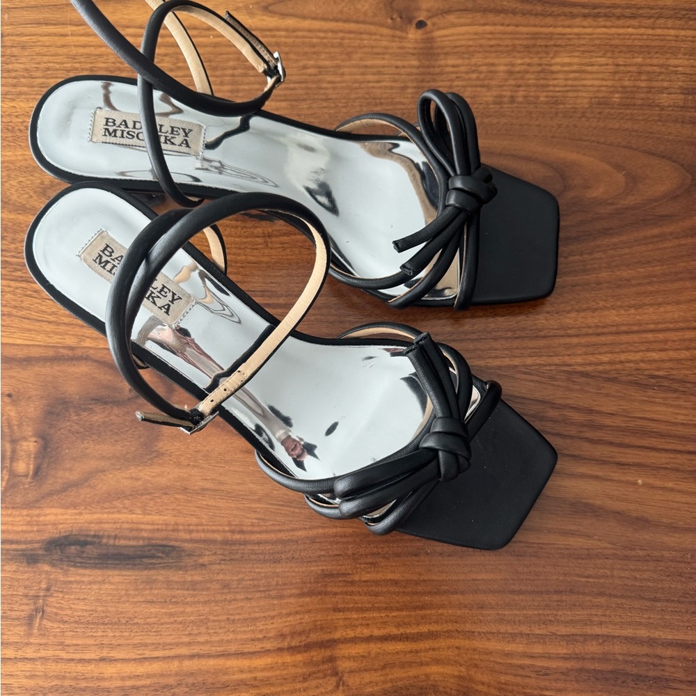 Badgley Mischka Women's Black Sandals